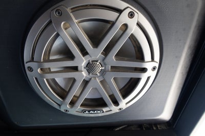 2025 Can-Am Defender HD10