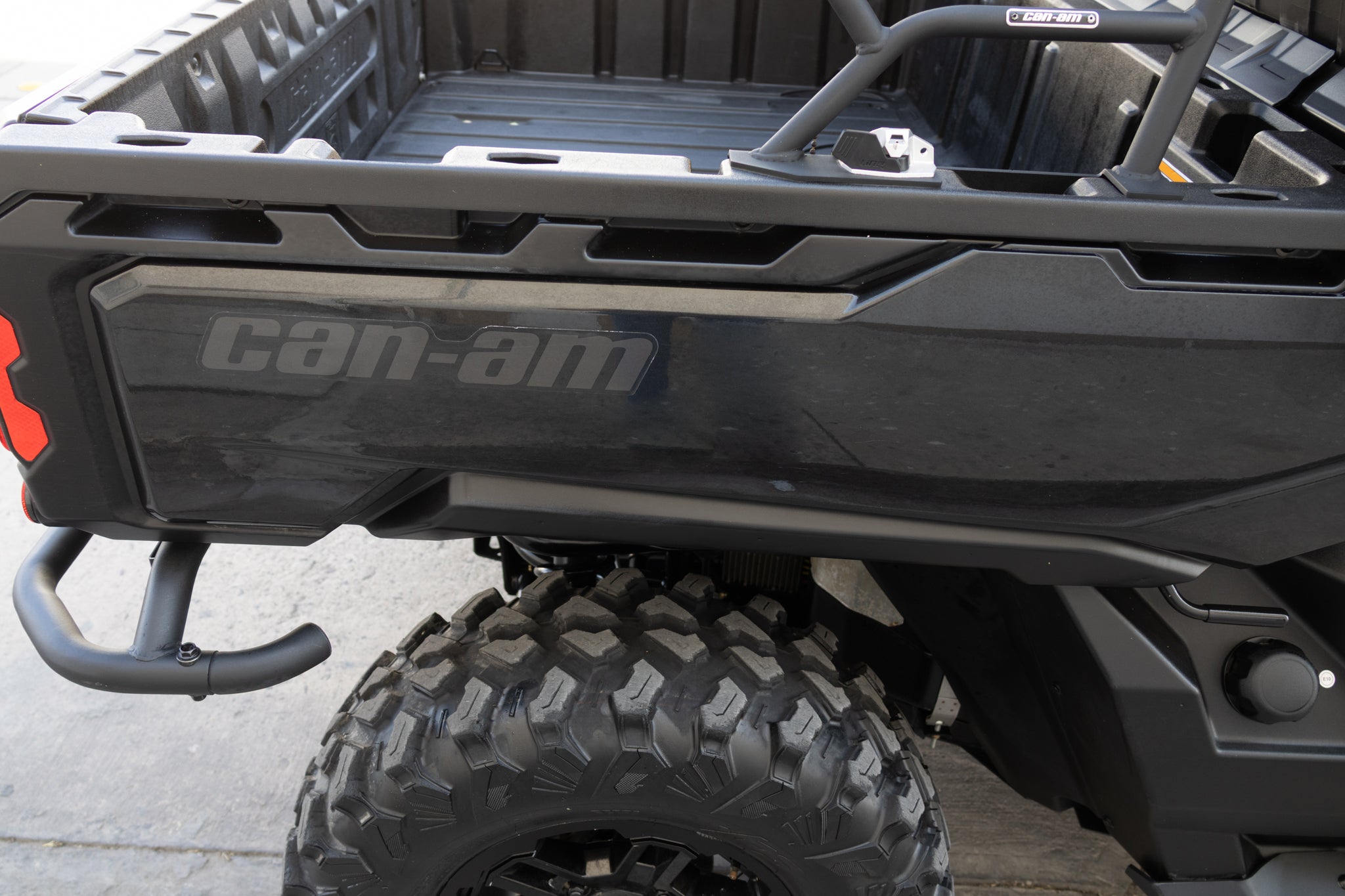 2025 Can-Am Defender HD10