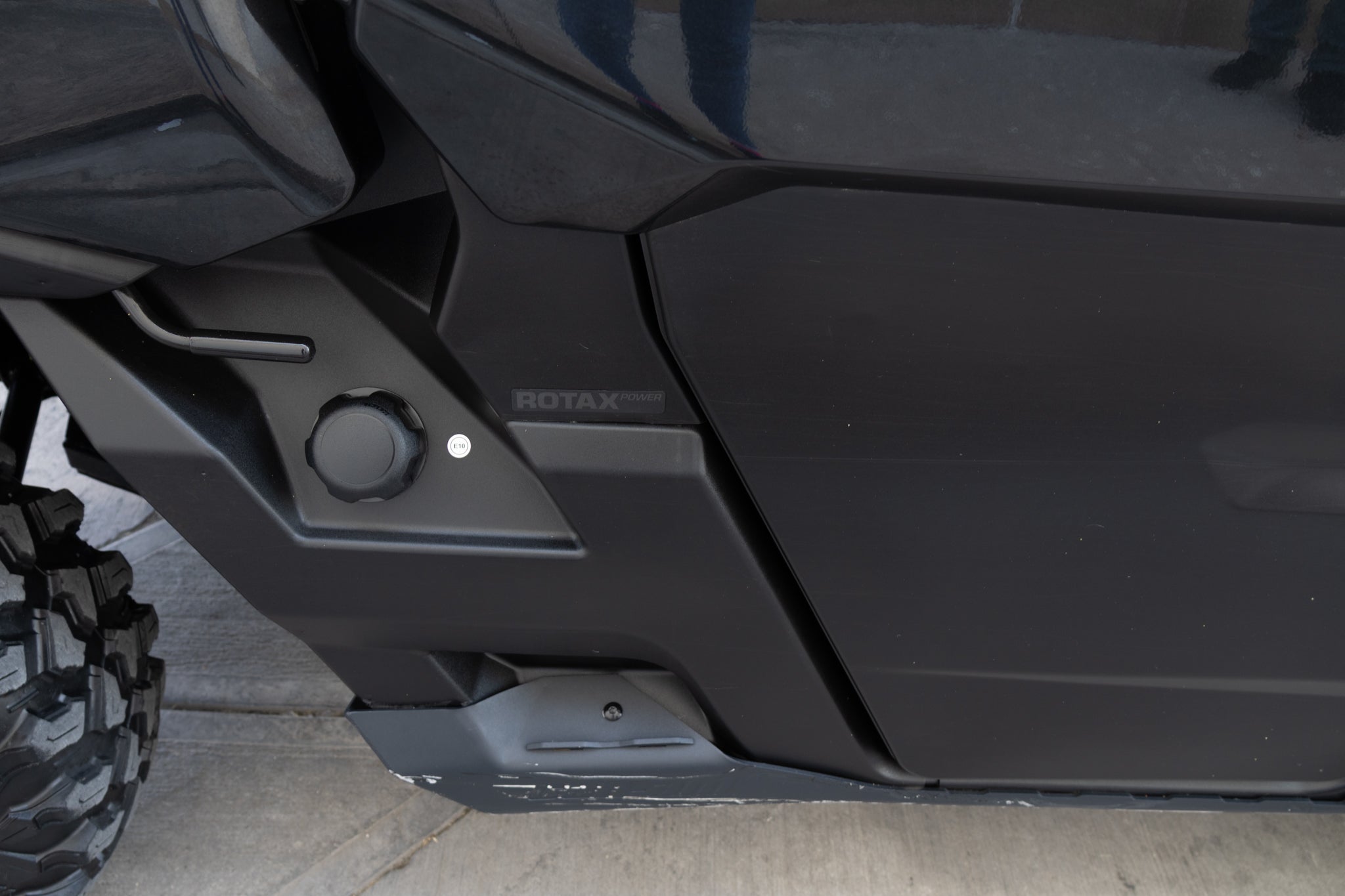 2025 Can-Am Defender HD10