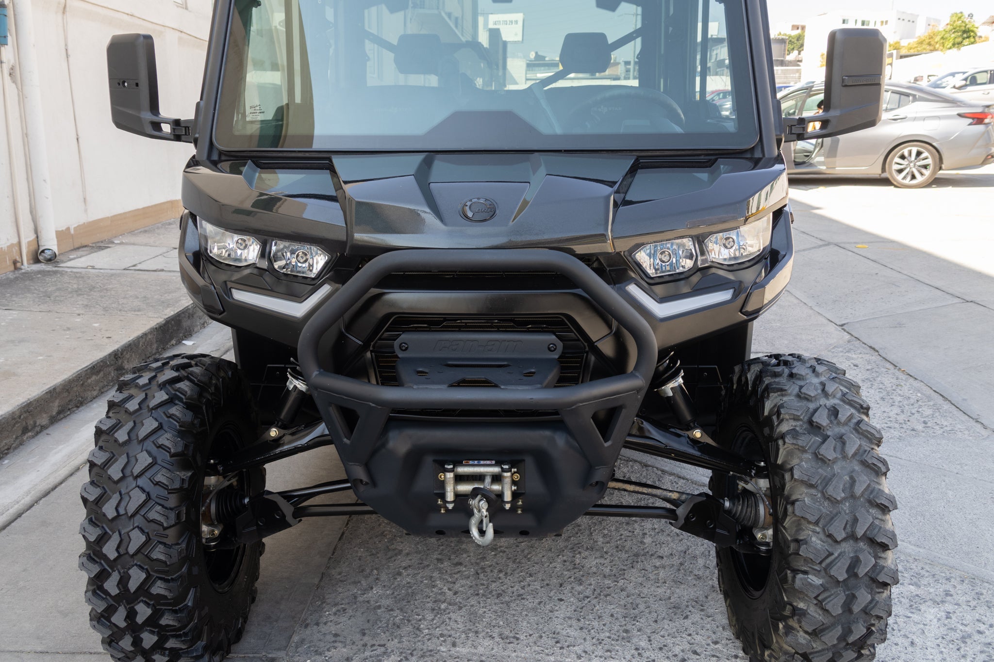 2025 Can-Am Defender HD10