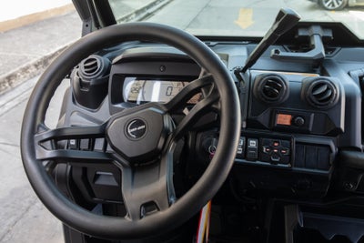 2025 Can-Am Defender HD10