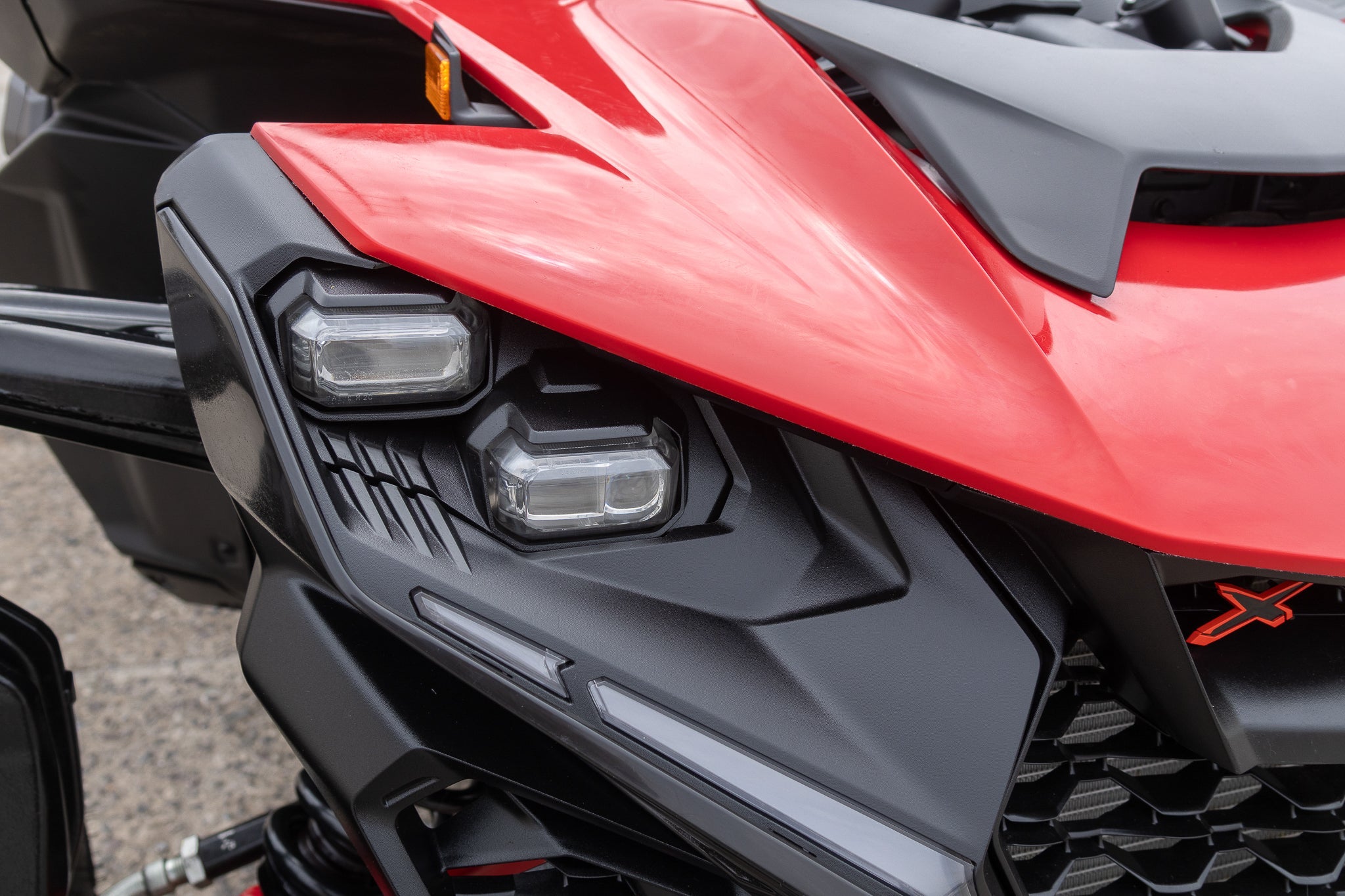 2025 Can-Am Maverick R Base