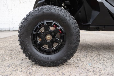 2025 Can-Am Maverick R Base