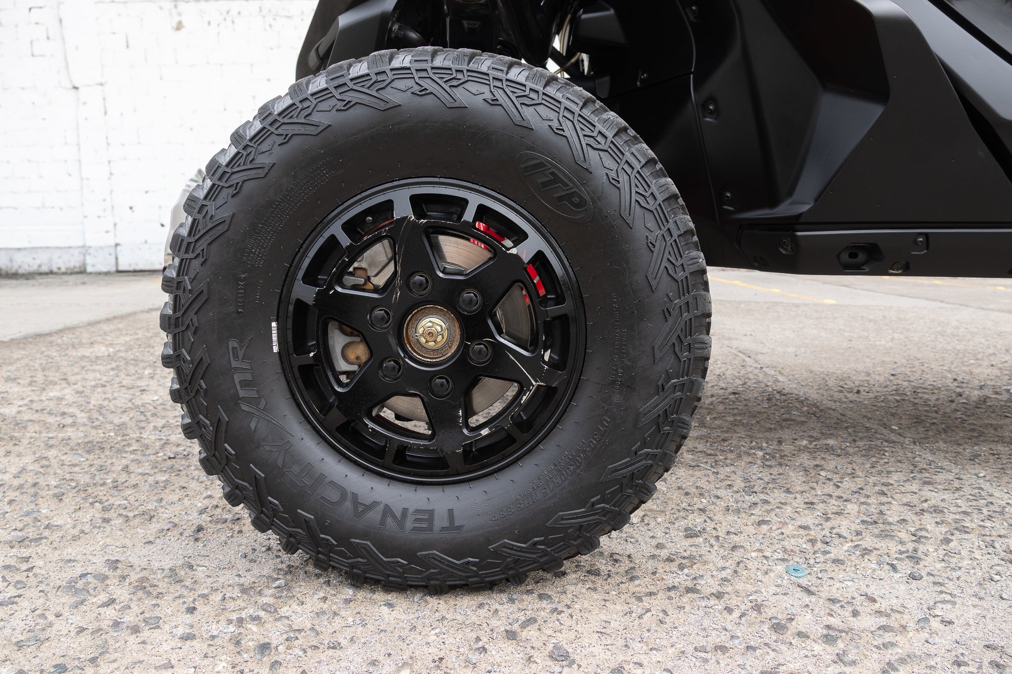 2025 Can-Am Maverick R Base