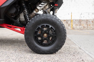 2025 Can-Am Maverick R Base