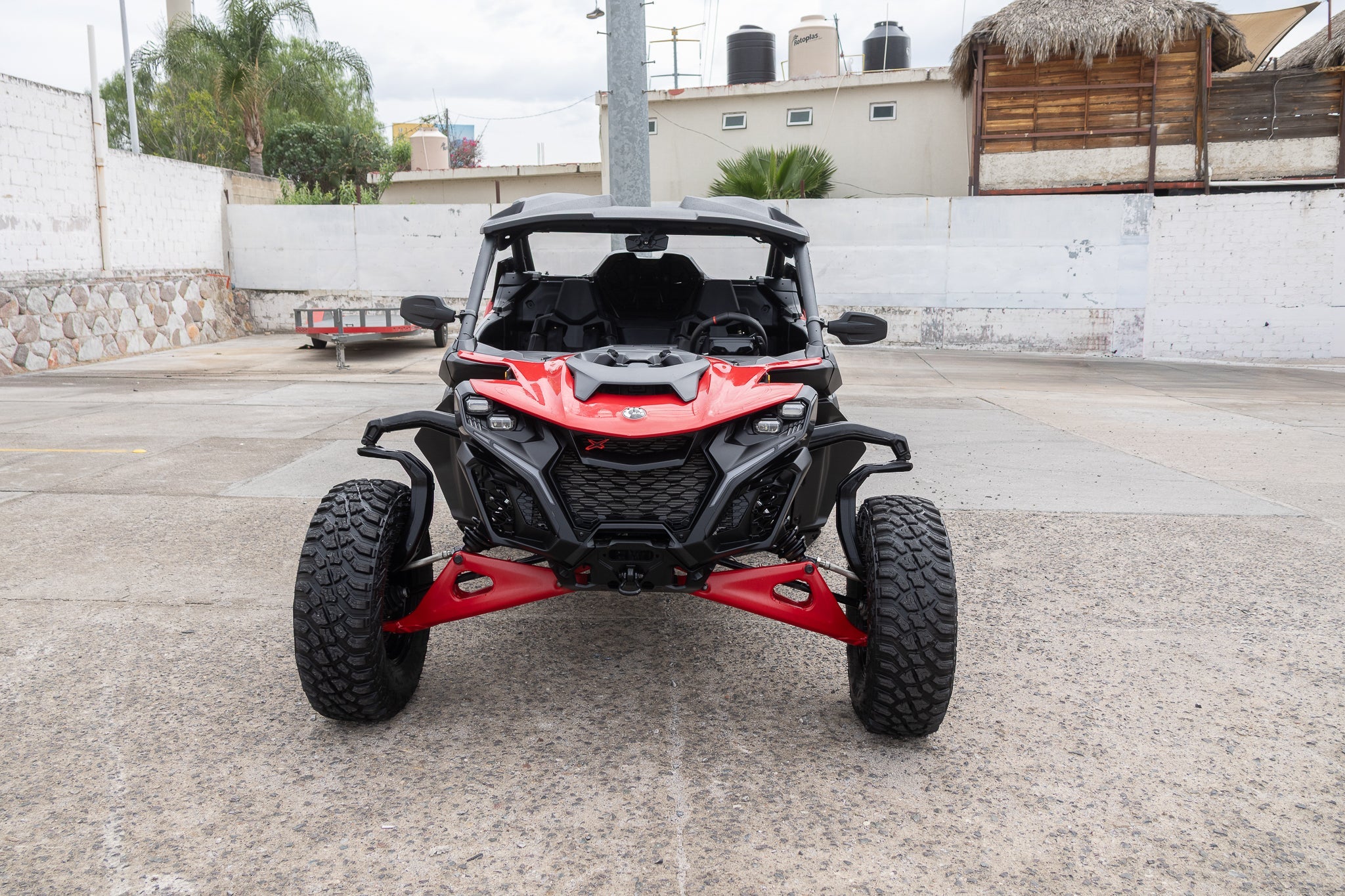 2025 Can-Am Maverick R Base