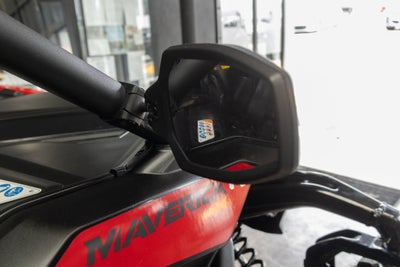 2025 Can-Am Maverick R Base