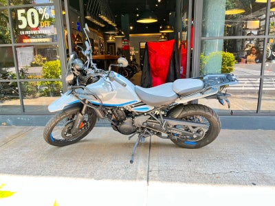 2025 ROYAL ENFIELD Himalayan 450