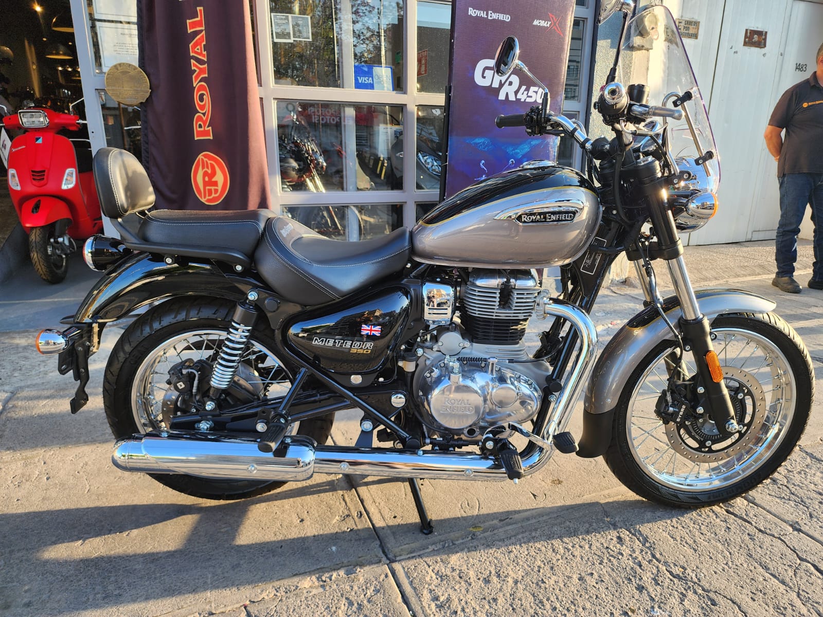 2025 ROYAL ENFIELD Meteor 350