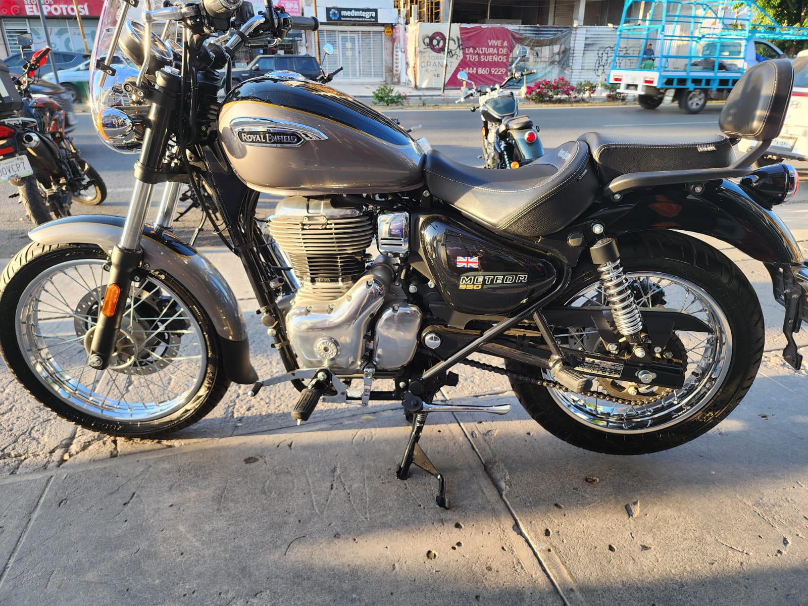 2025 ROYAL ENFIELD Meteor 350
