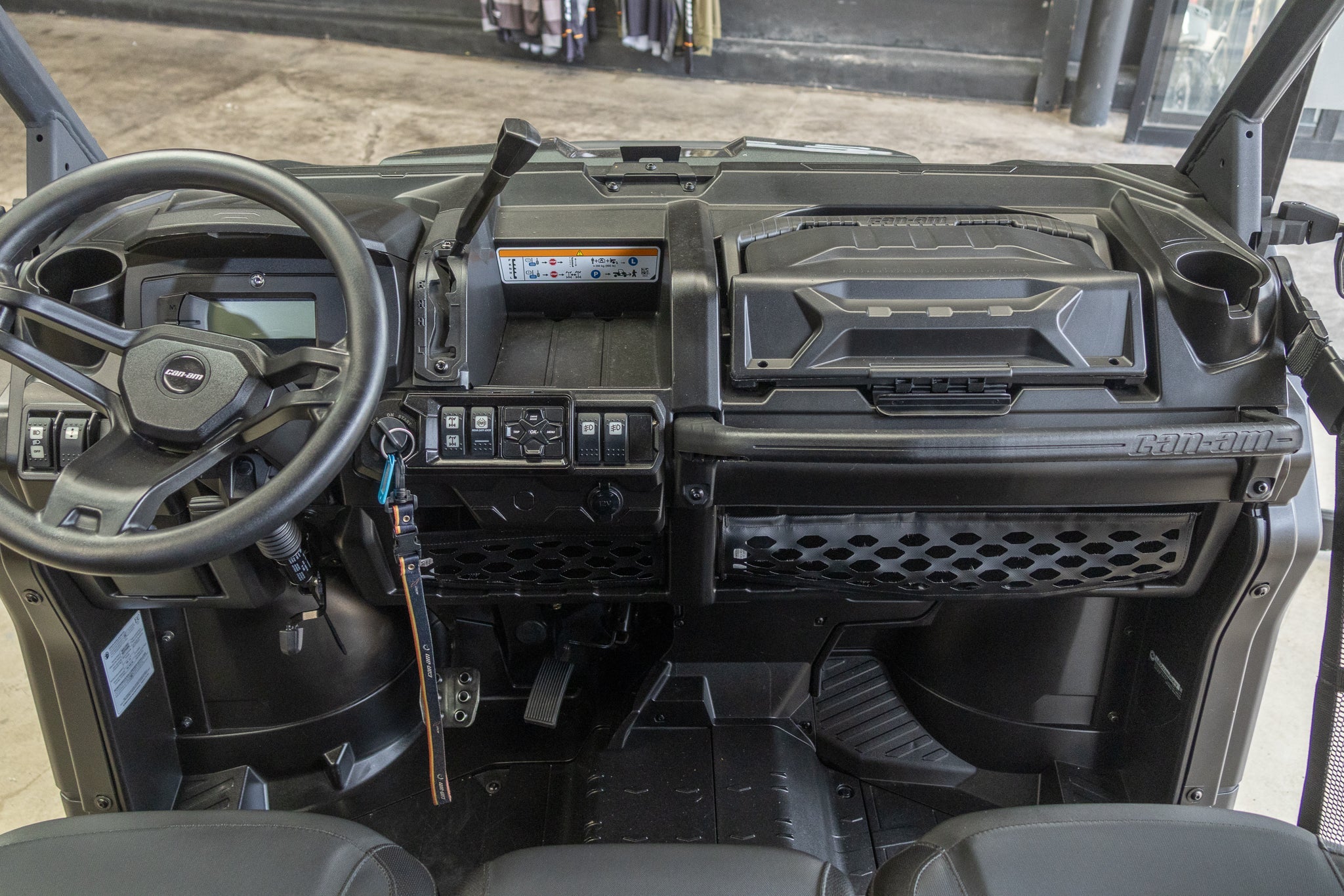 2022 Can-Am Defender XT HD10