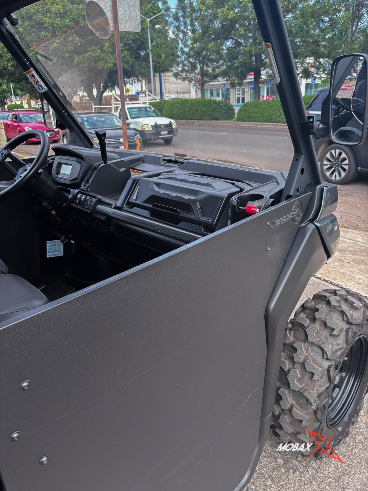 2022 Can-Am Defender XT HD10