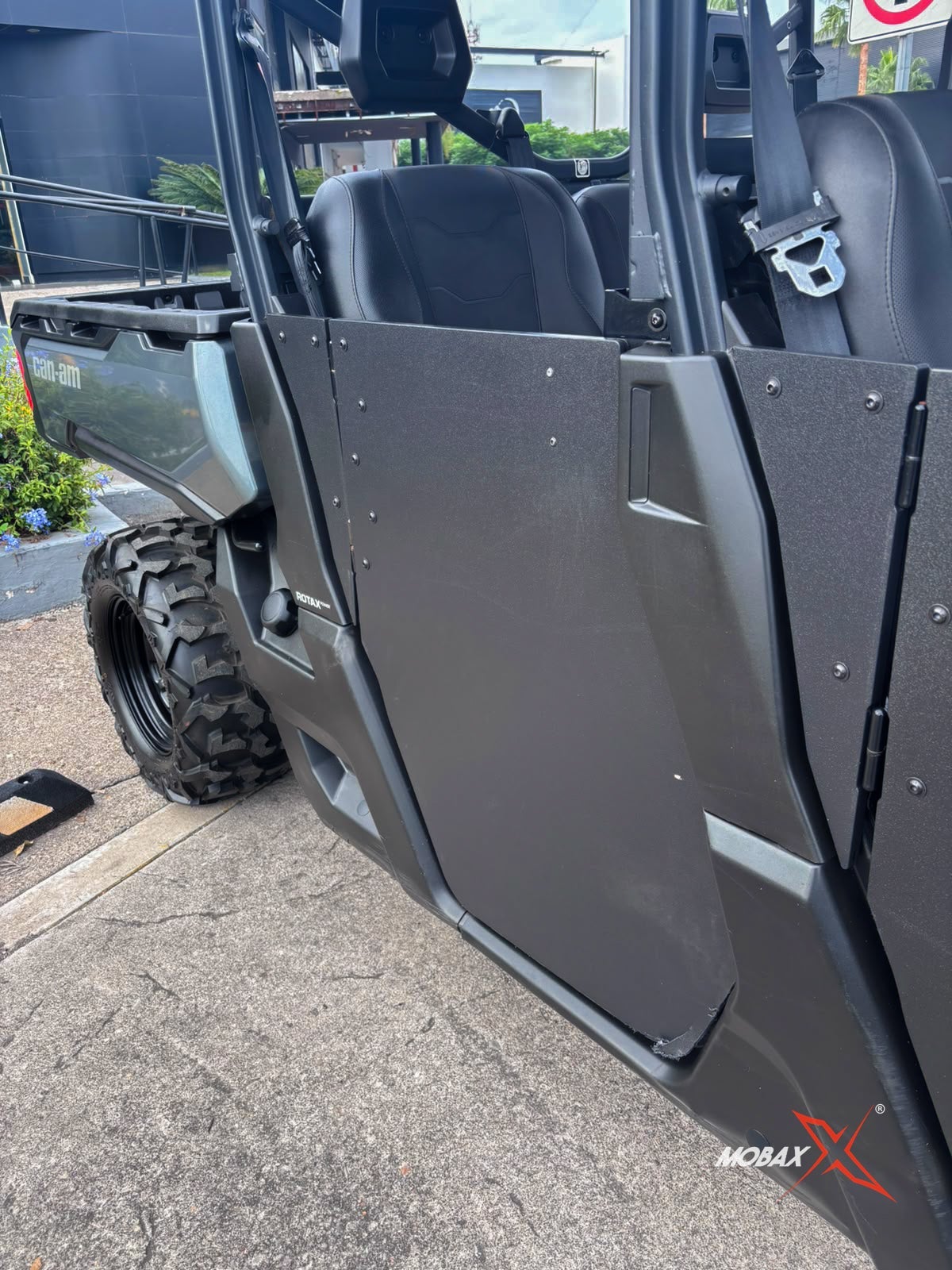 2022 Can-Am Defender XT HD10