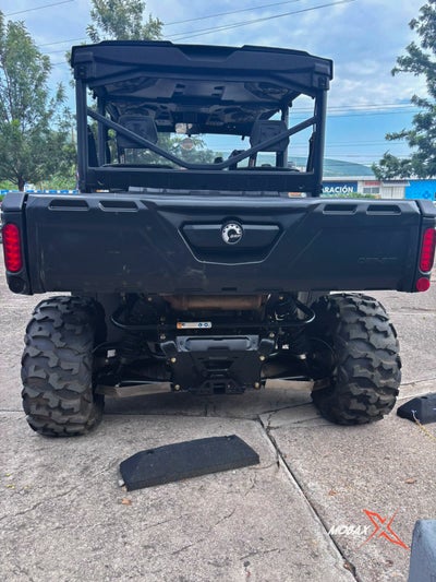 2022 Can-Am Defender XT HD10