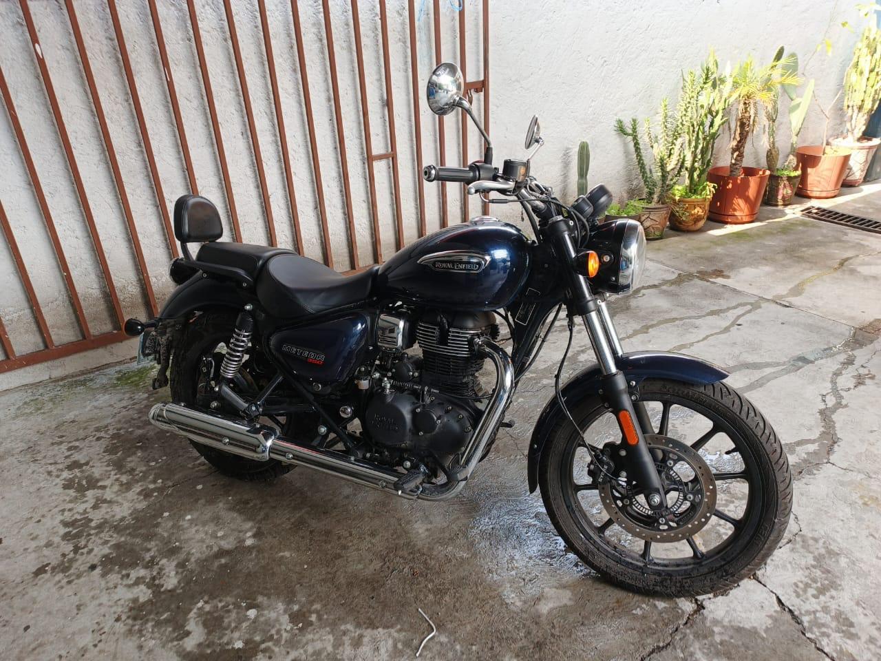 2025 Royal Enfield Meteor Stellar Blue 350