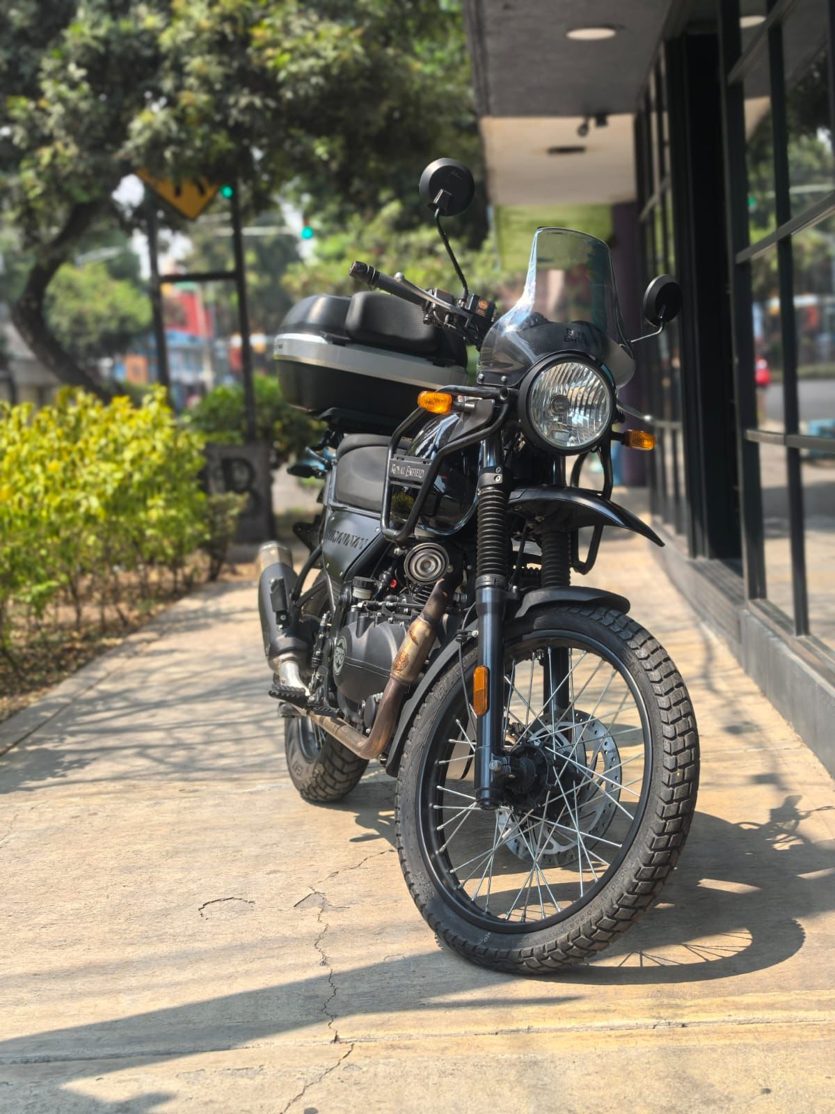 2023 ROYAL ENFIELD HIMALAYAN 411