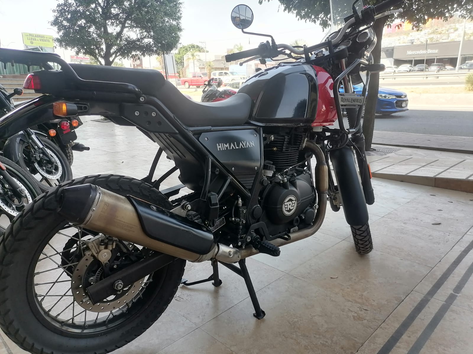 2023 ROYAL ENFIELD HIMALAYAN 411