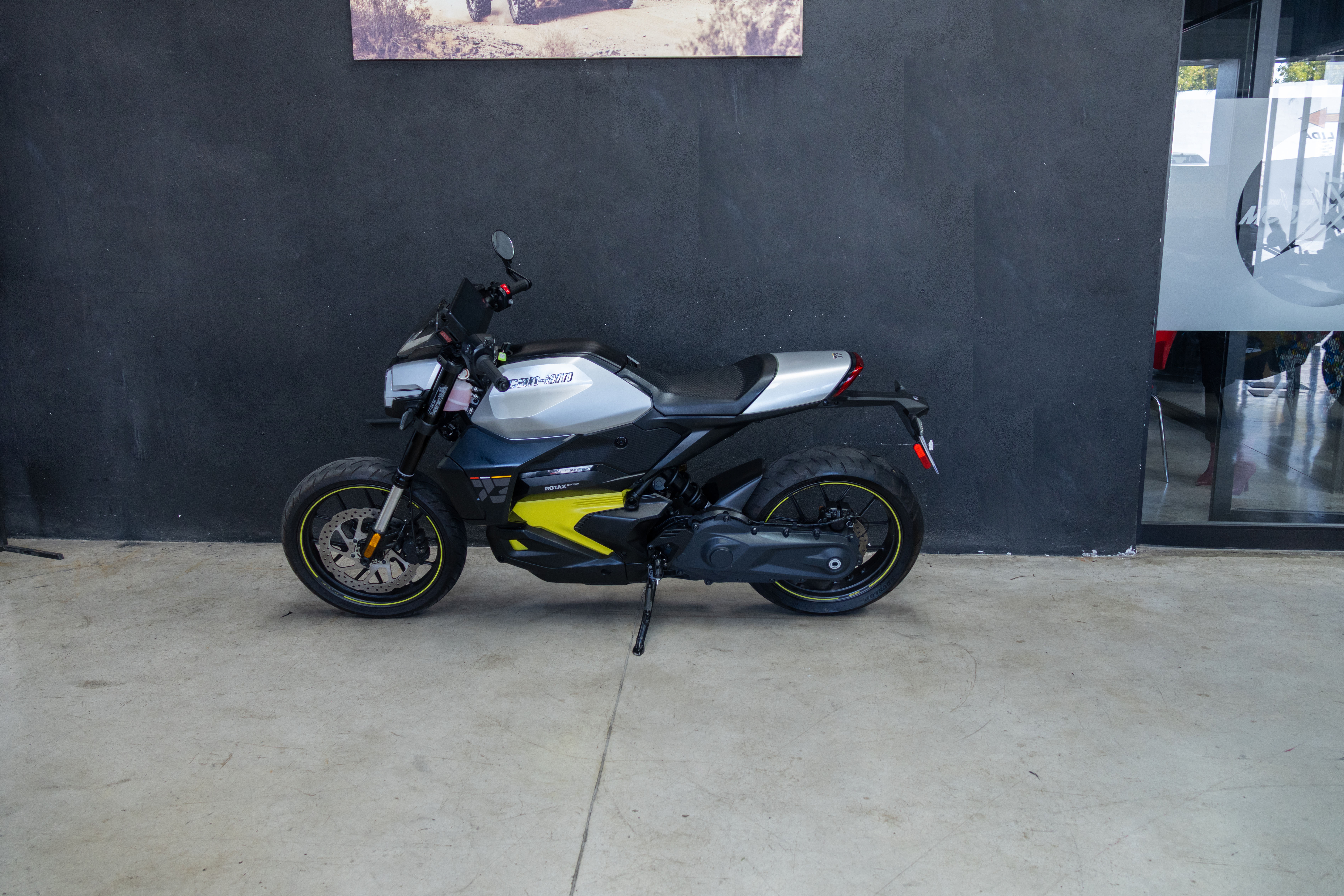 2025 Can-Am Pulse Base