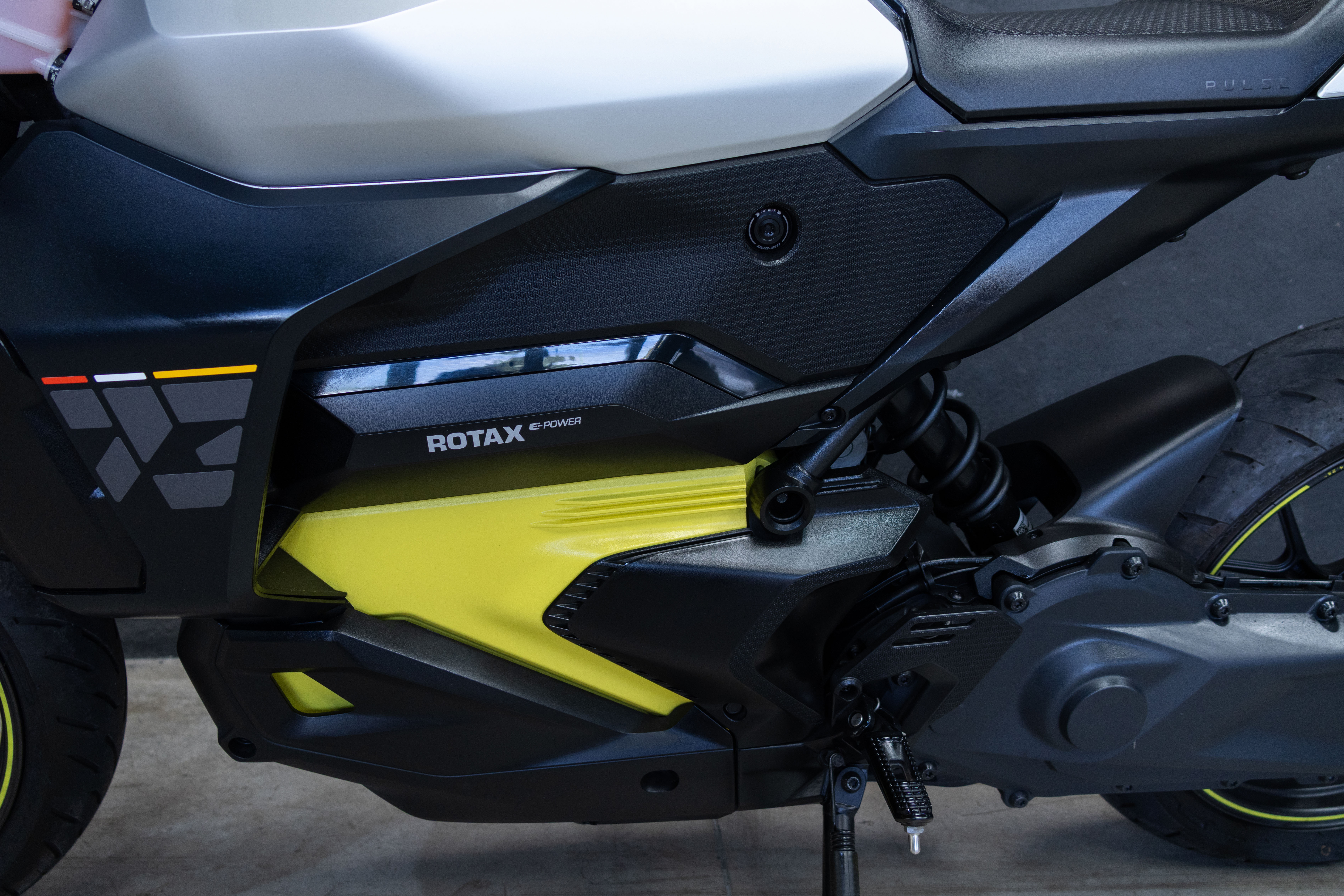 2025 Can-Am Pulse Base