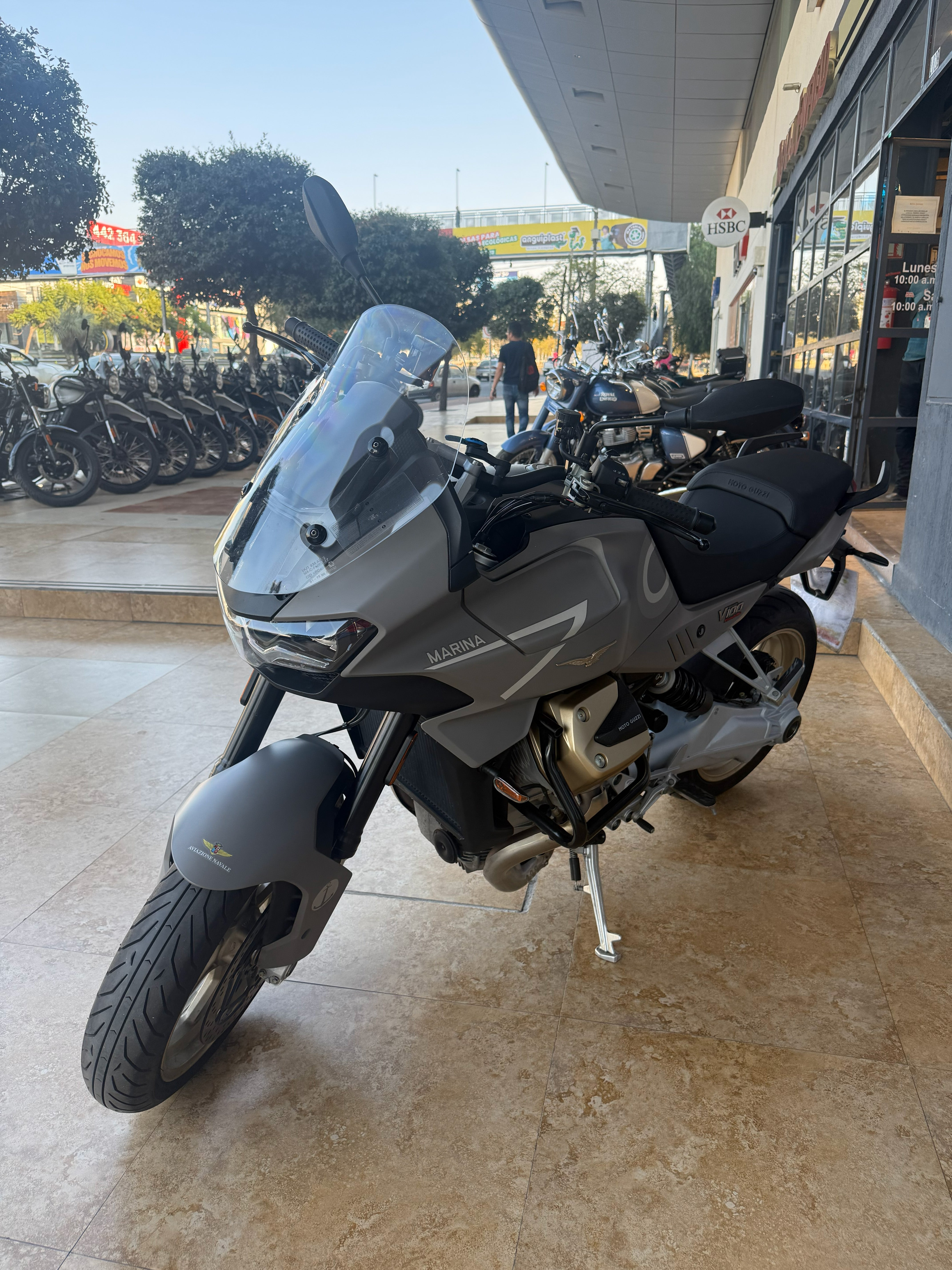 2024 Moto Guzzi Mandello V100